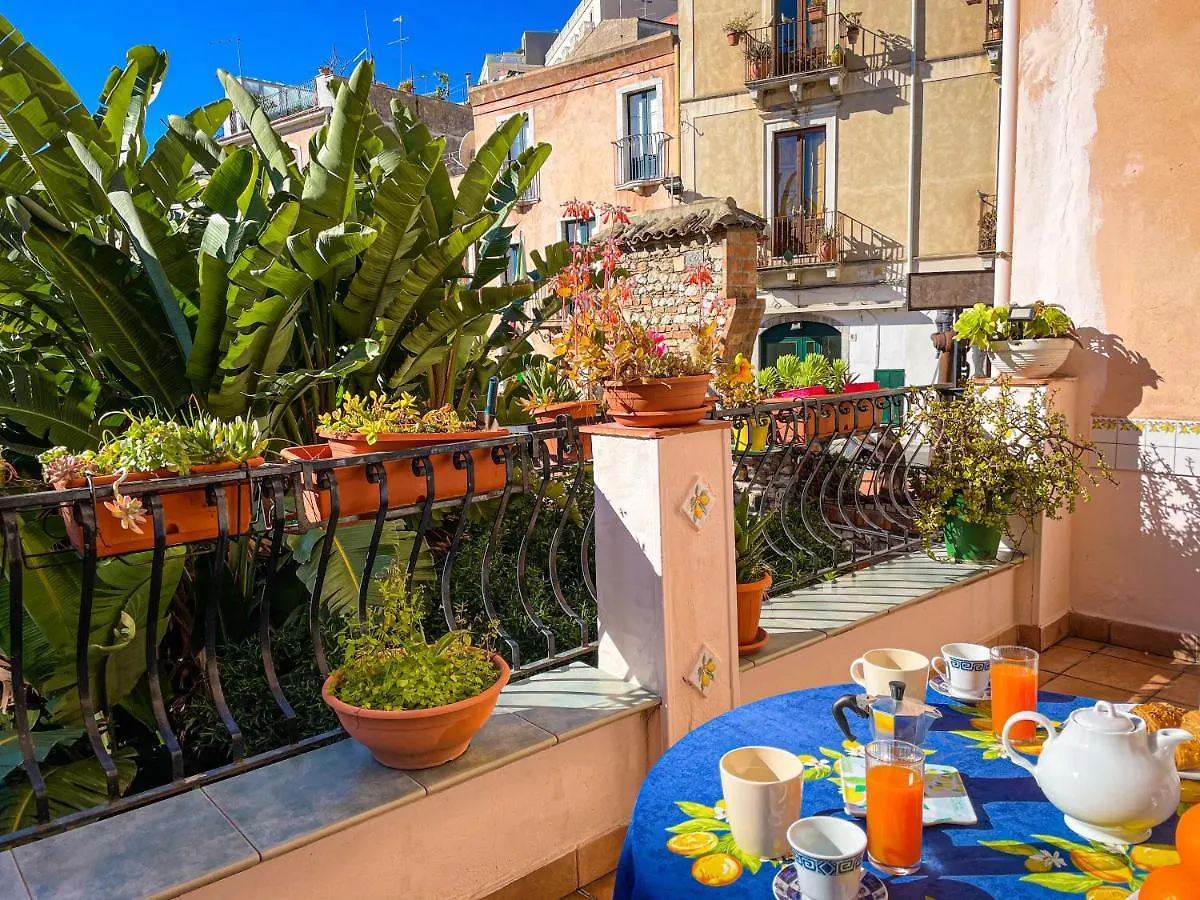 Porta Messina Terrace Apartments Taormina