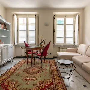https://apt-casa-marina-nel-cuore-di-genova.hotelitalianriviera.com