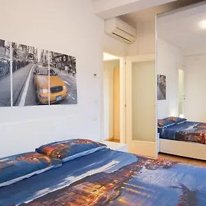https://central-murano-house.hotelslidodijesolo.com